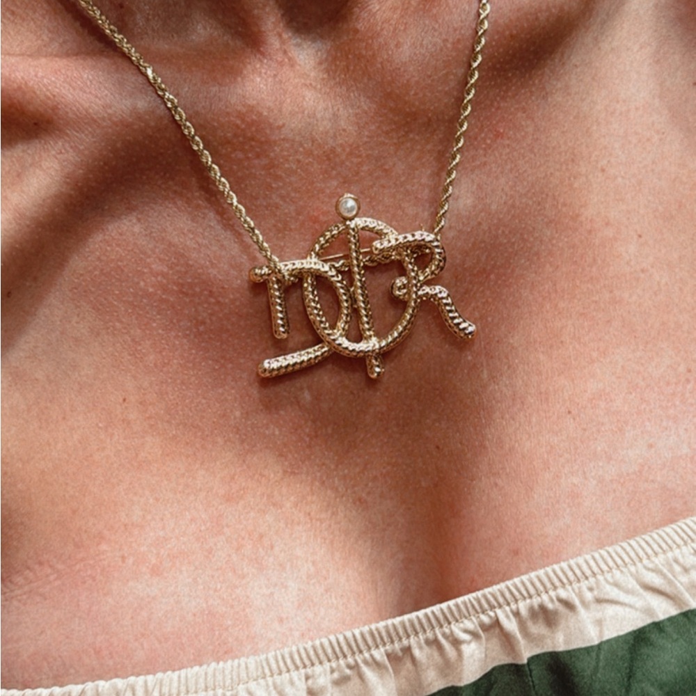 Genuine DIOR gold tone pearl shirt sweater Pin luxury western rope necklace - Picture 3 of 6